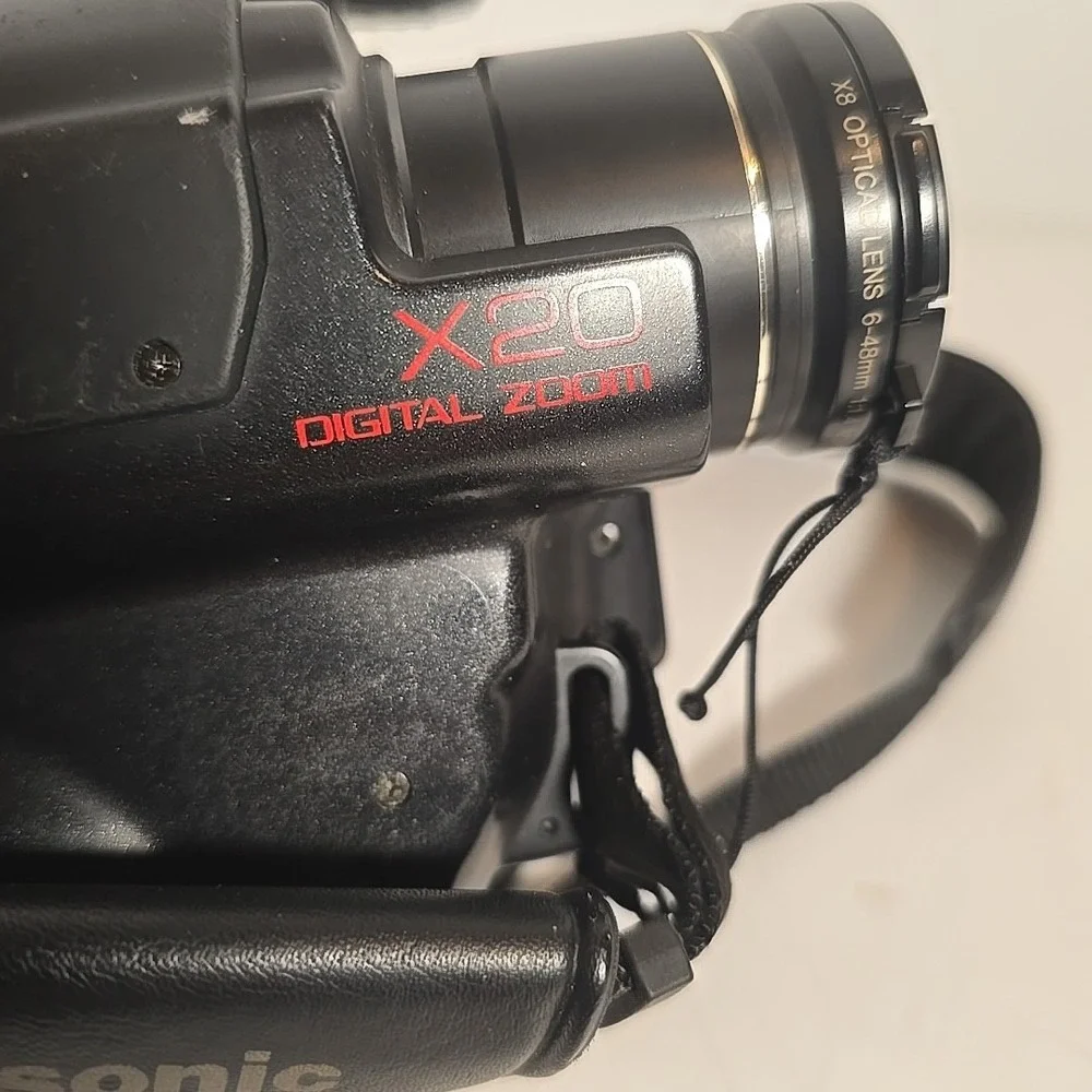 Panasonic Palmcorder X20 Digital Zoom PV-42 UNTESTED‎ Could Not Get Battery Char